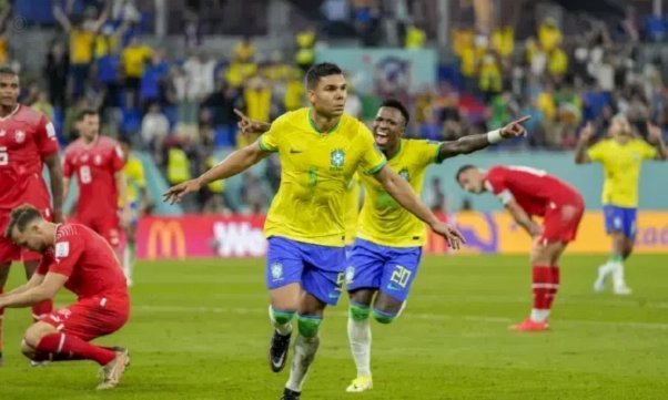 卡塞米罗当选vs小蜜蜂一役官方最佳 打造防线铁闸