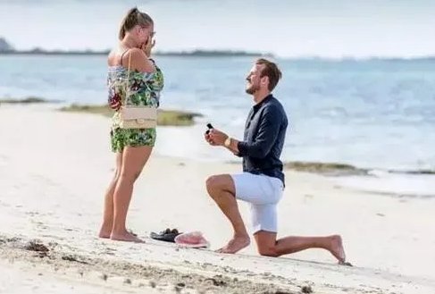 基恩女儿举办婚前单身派对，她即将与南安普顿球星结婚