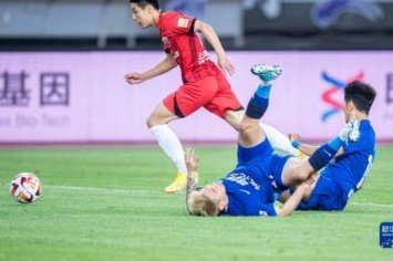 海港训练现变局：蒯纪闻克劳德缺席李帅傅欢回归