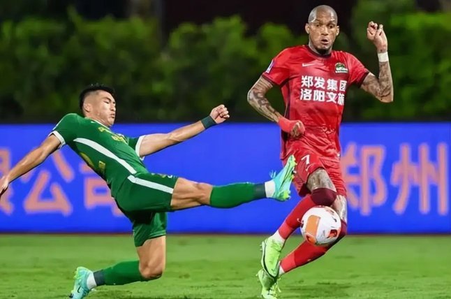 记者：河南新外援明日到位，为葡超巴西边锋数据尚可