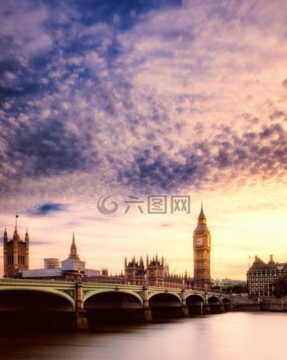 英格兰历史上12次对阵过挪威，取得7胜3平2负的战绩